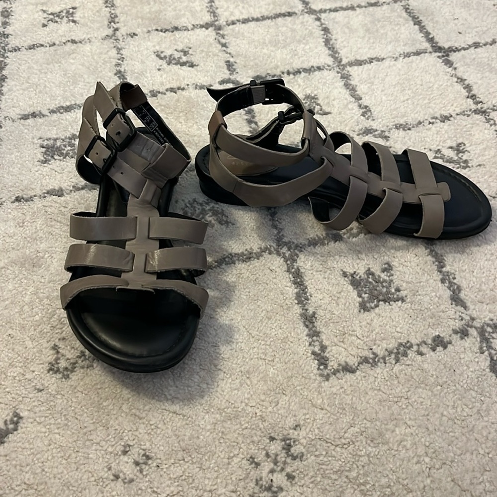 Clarks leather sandals, olive green, sz 7